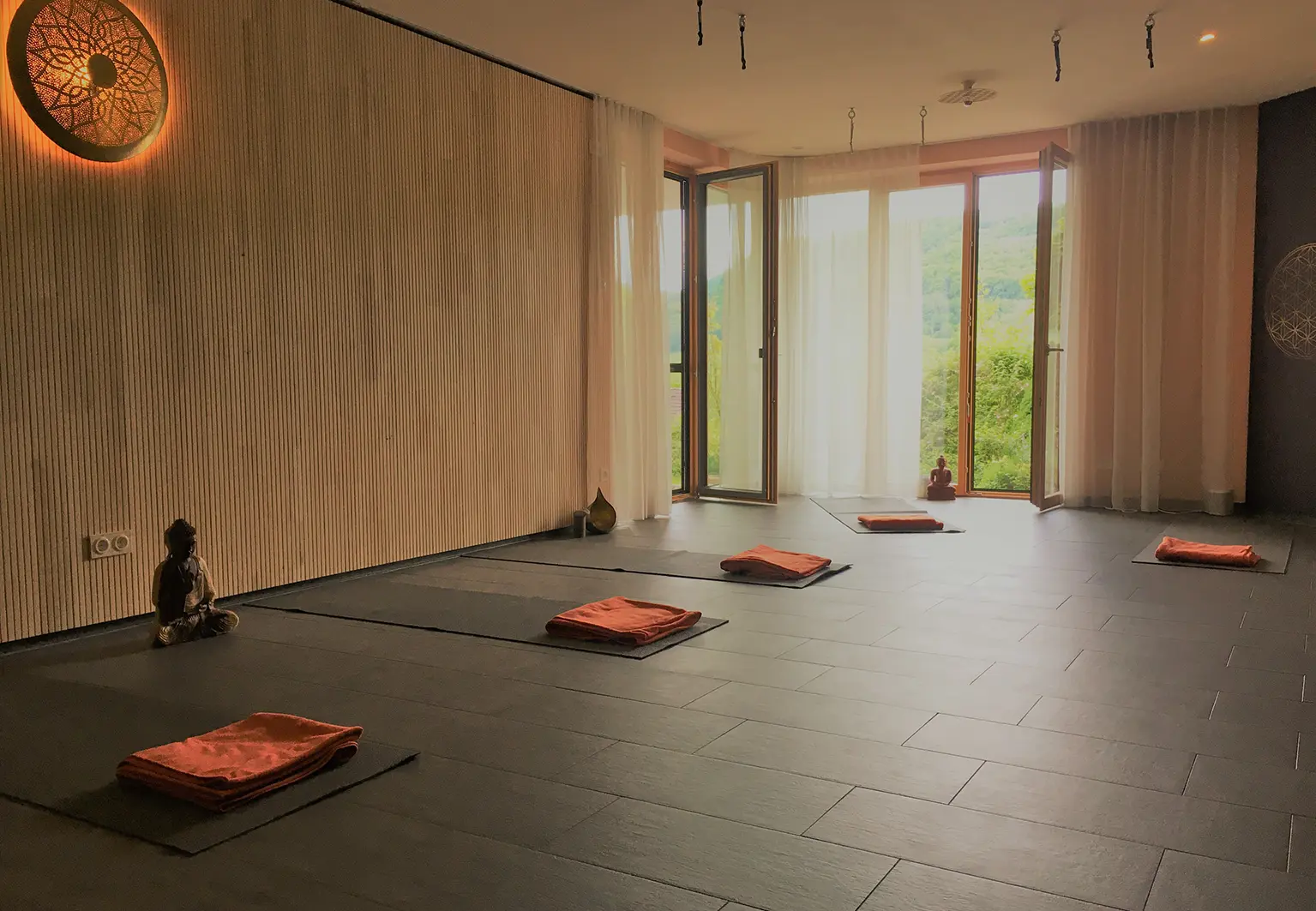 stefanie-fleischmann-yoga-studio-happurg